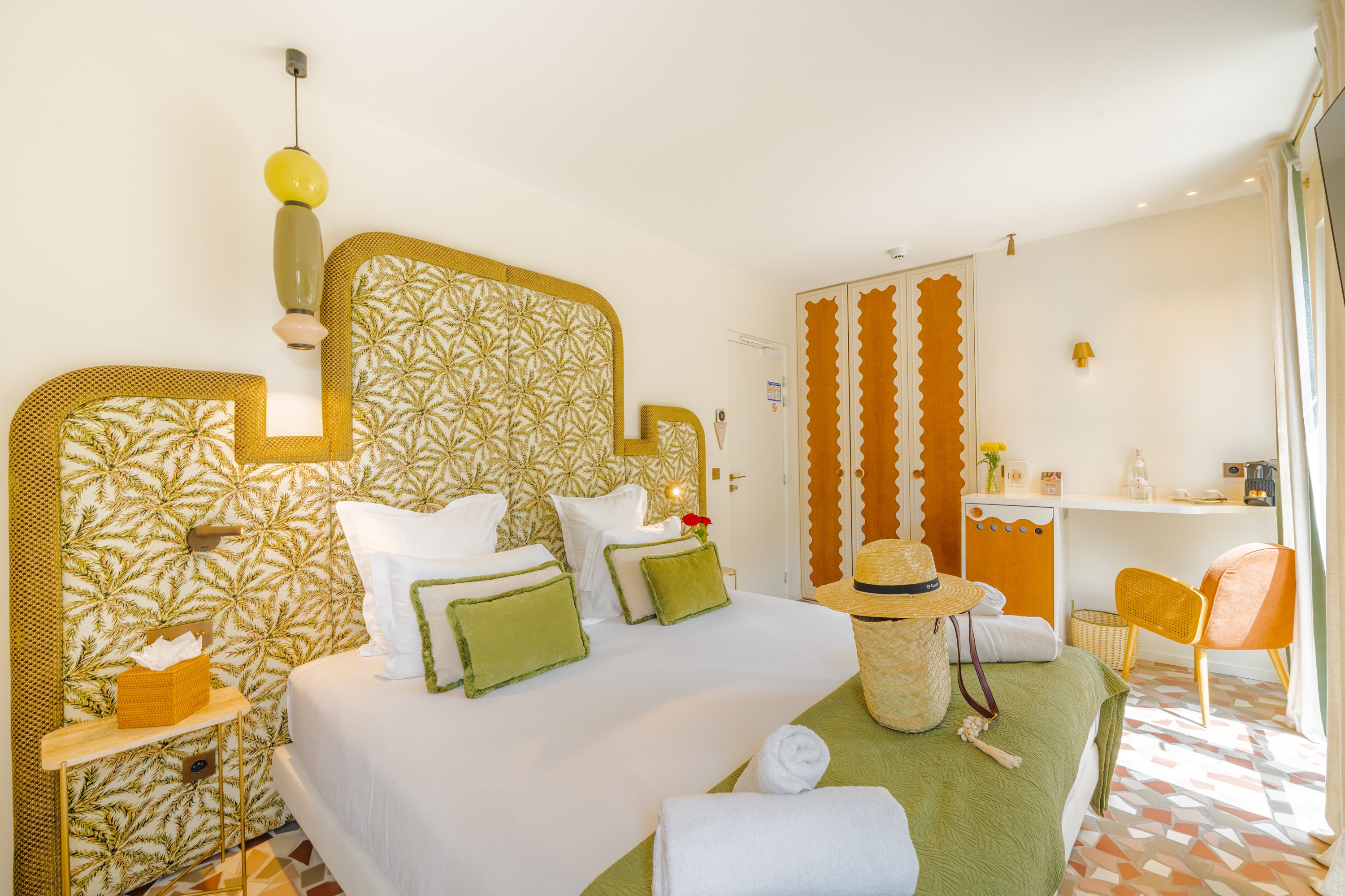 Deluxe with terrace - Miniature 3